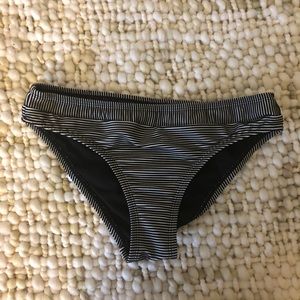 NWOT Chelsea28 Striped Bikini Bottom